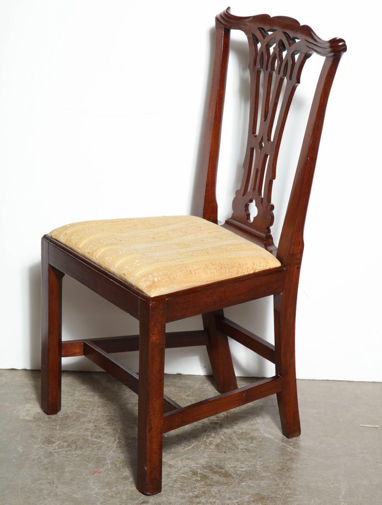 Set of 8 George III Mahogany Dining Chairs