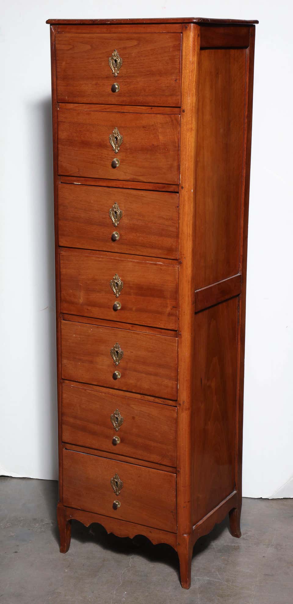 French Walnut Semanier