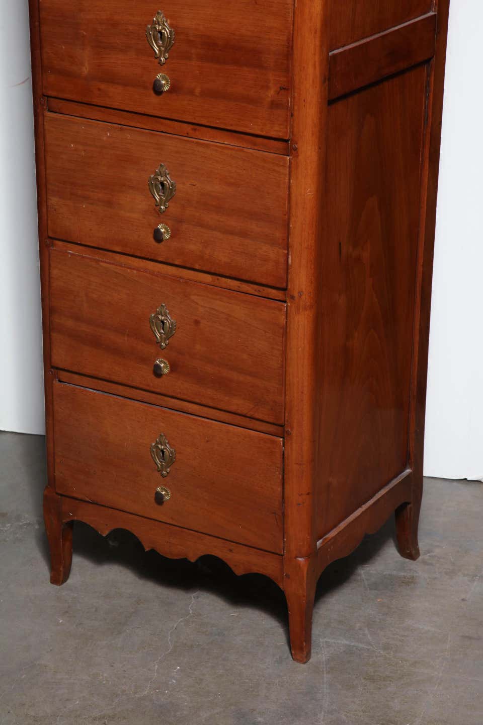 French Walnut Semanier