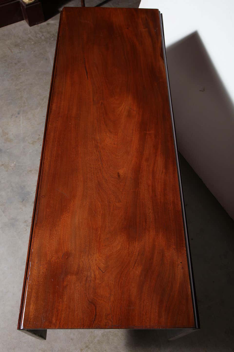 New England Mahogany Drop-Leaf Table