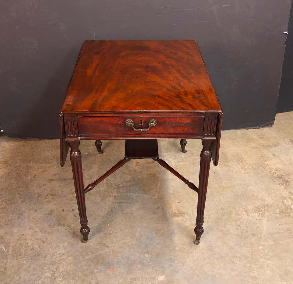 Fine George III Mahogany Pembroke Table