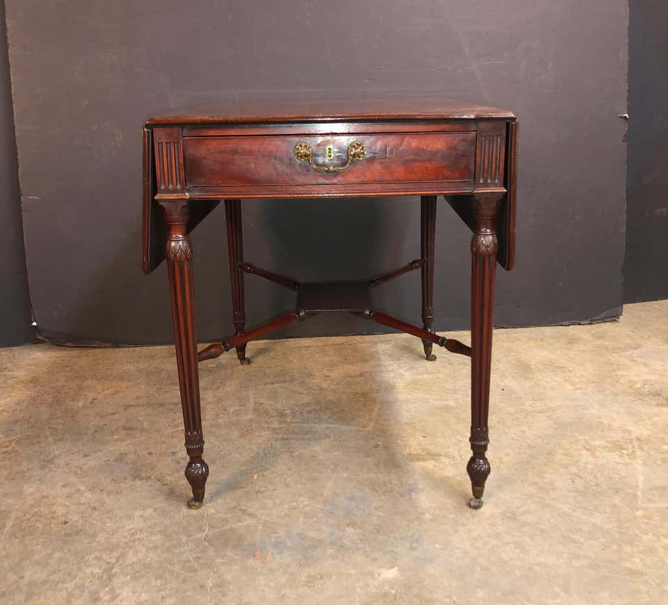 Fine George III Mahogany Pembroke Table