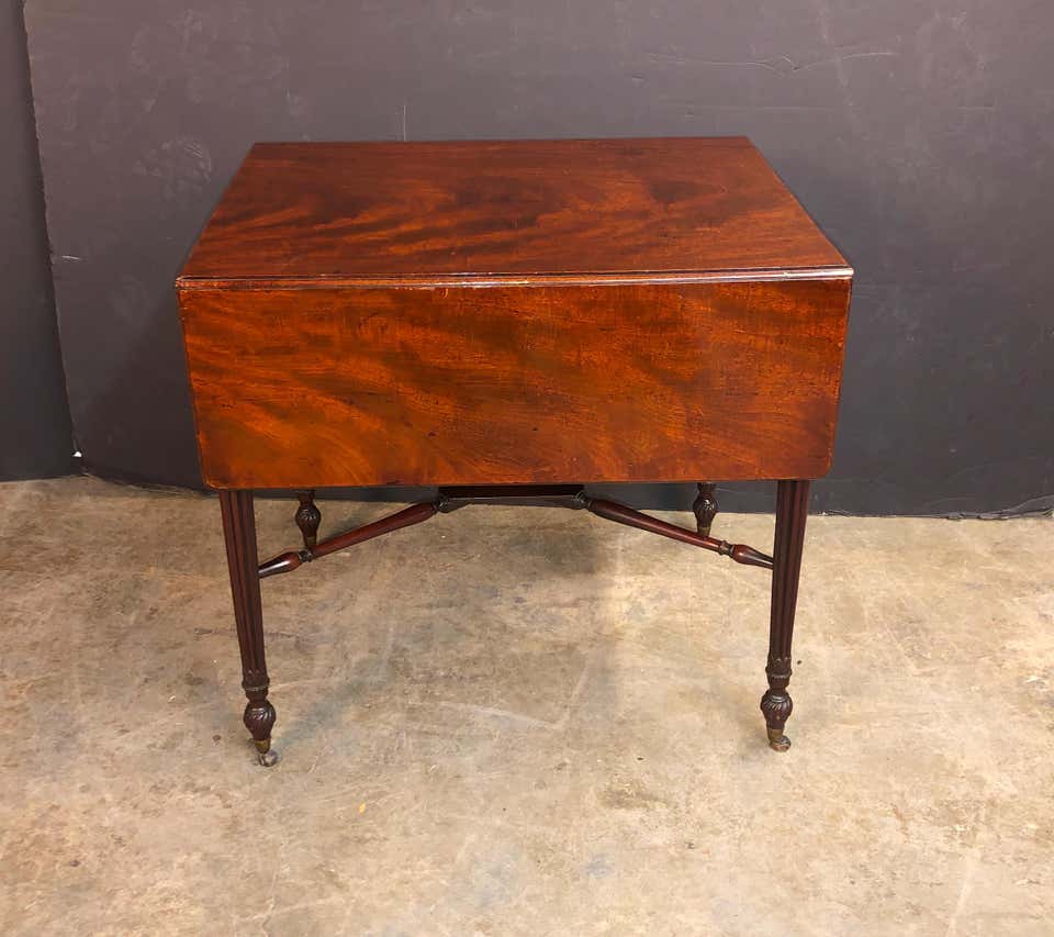 Fine George III Mahogany Pembroke Table