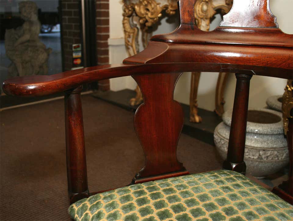 Fine and Rare Queen Ann Corner Barber Chair